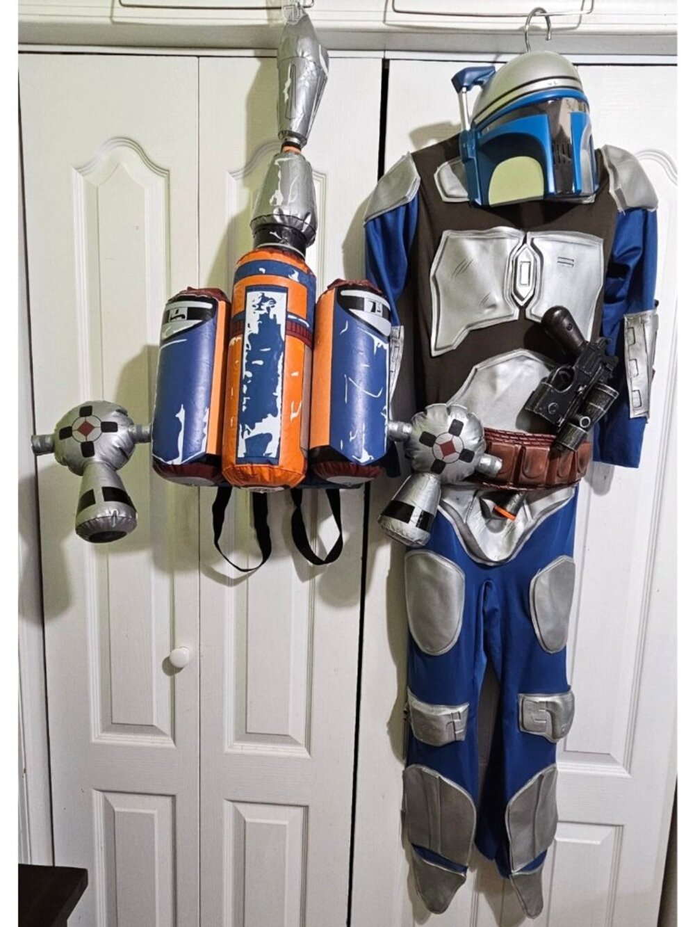 Jango Fett Costume Boys 10-12 Star Wars Inflatable Jetpack Belt Mask Blaster